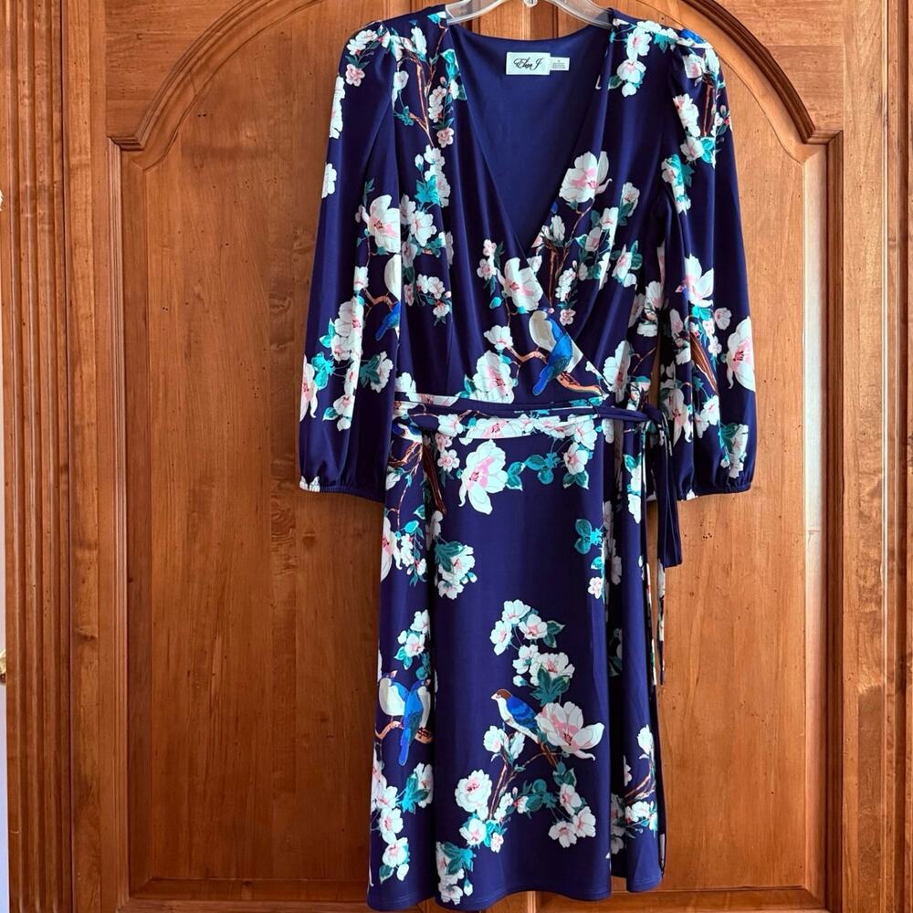 Eliza J wrap style floral print dress stretch slinky knit women's size 10 - Picture 2 of 13